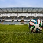 O Dilema do Futebol: Paixão Local Contra a Expansão Global